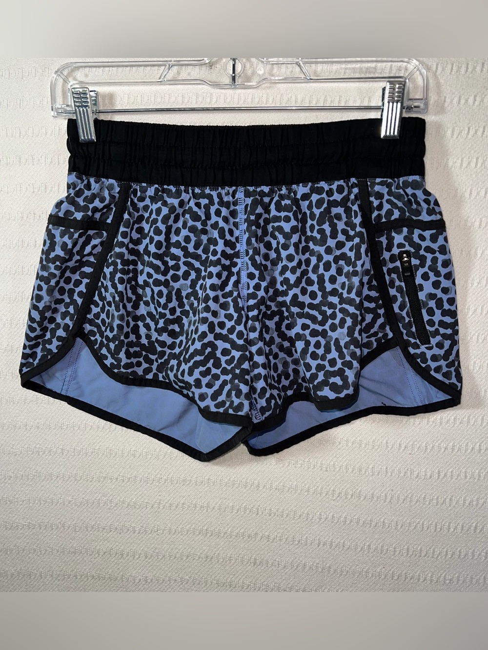 Lululemon Speed Lined Shorts Womens Size 6 Running Athleisure Workout Gym Sports